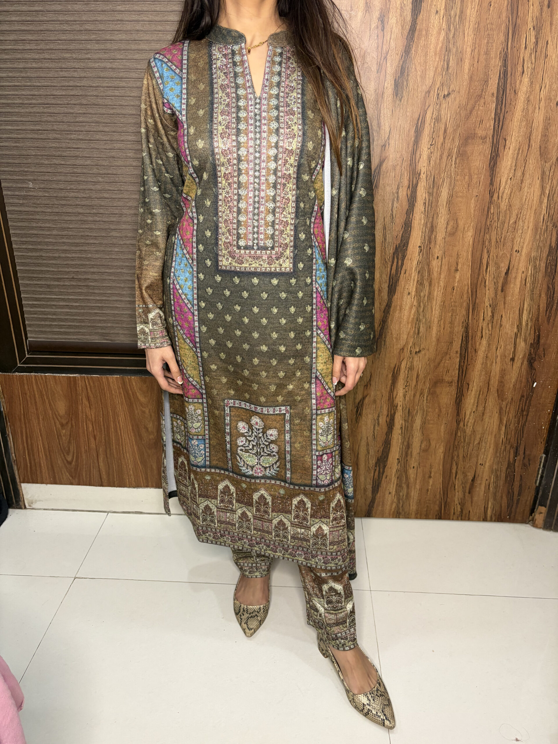 IMG_2511-scaled-1.jpg Office Wear Woollen's - Image 1