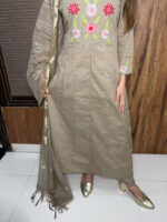 The Royalty In Beige - Image 6