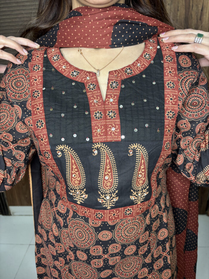 Pure Cotton Budget Buy Suit - Image 2