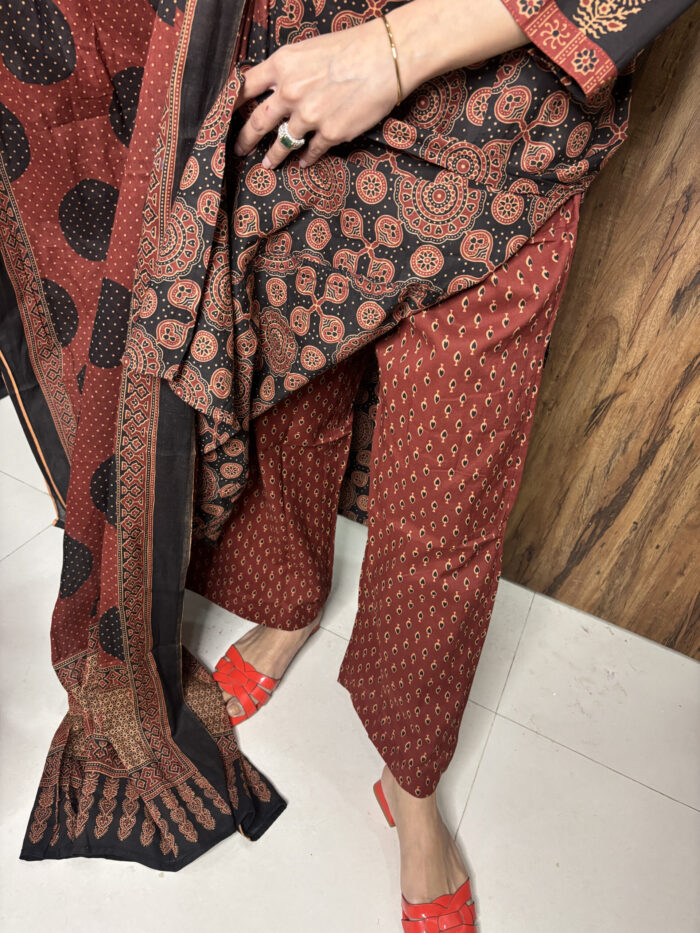 Pure Cotton Budget Buy Suit - Image 6