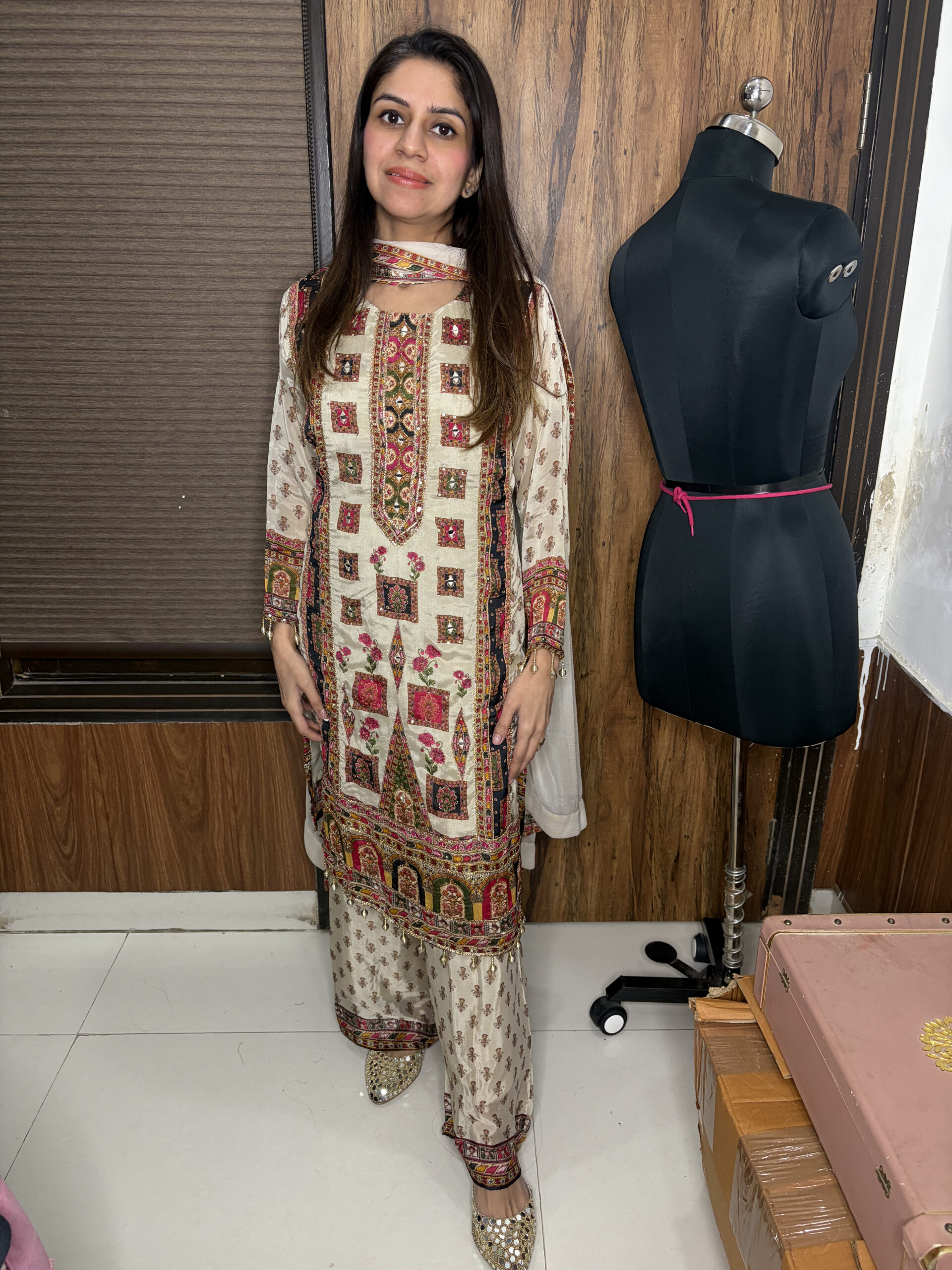 IMG_3285-scaled-1.jpg Karachi Print Suit - Image 1