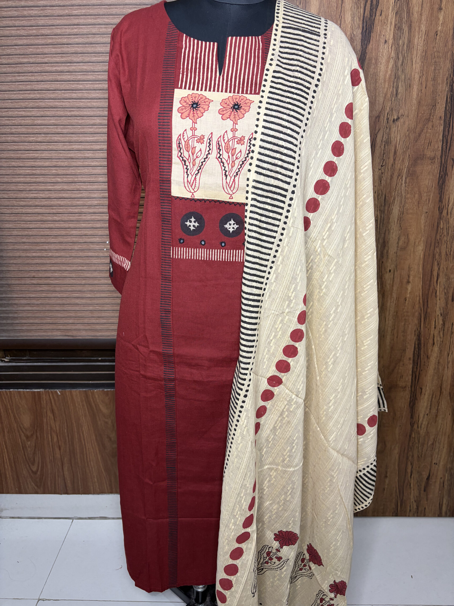 IMG_3712-scaled-1.jpg Patch Work Handloom Cotton Suit - Image 1