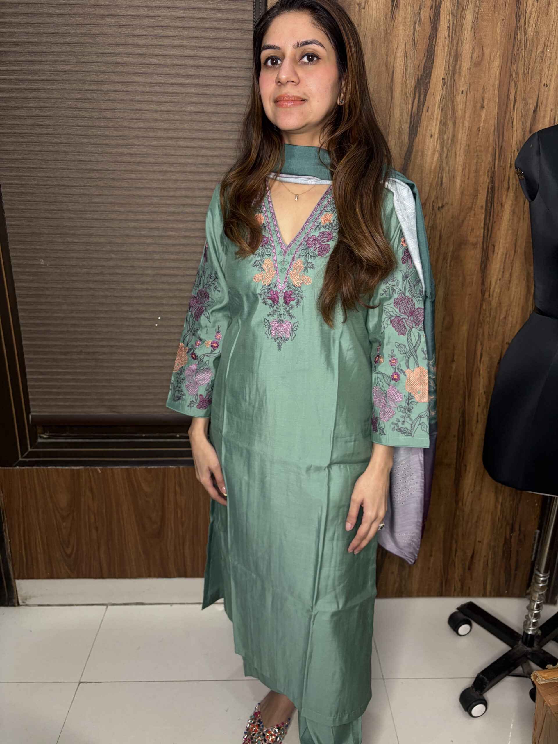 IMG_3781-scaled-1.jpg The Olive Modal - Image 1