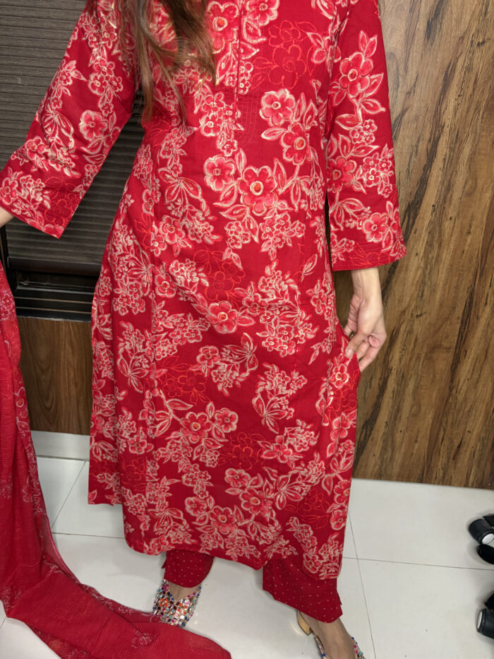 Keyhole Neck Handloom Cotton Suit - Image 3